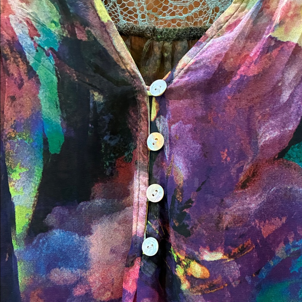 Colorful Abstract Blouse - Picture 4 of 5